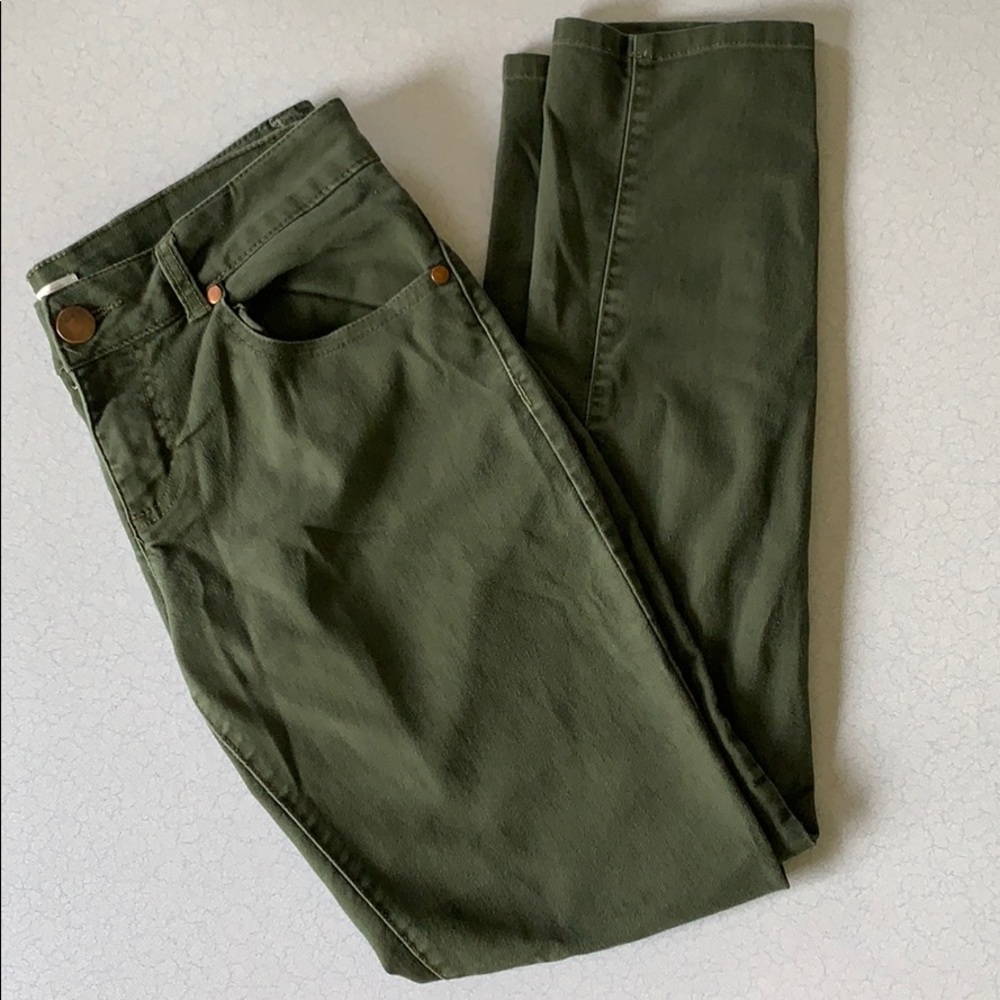 💋 Olive colored jeans